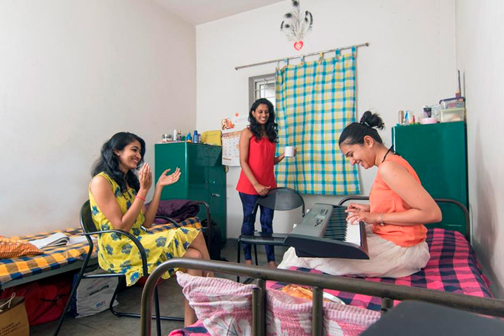 Hostel Girls